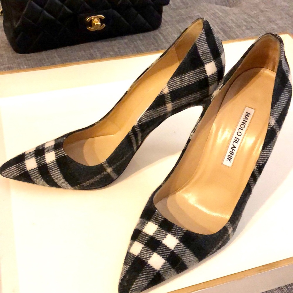 Manolo Blahnik Plaid BB Pumps size 8 | 38